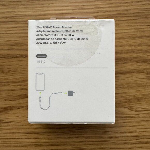 Apple USB-C 20W Power Adapter - Picture 2 of 3